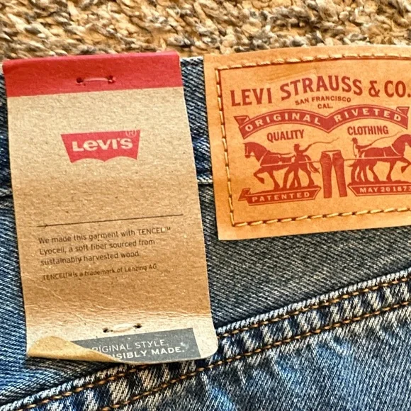 Blue Denim Midi Skirt Levi’s NWT with side slit - Picture 7 of 9